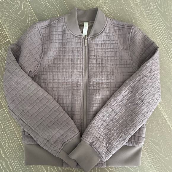 NEW Lululemon Bomber Jacket Size 4 - Picture 2 of 7